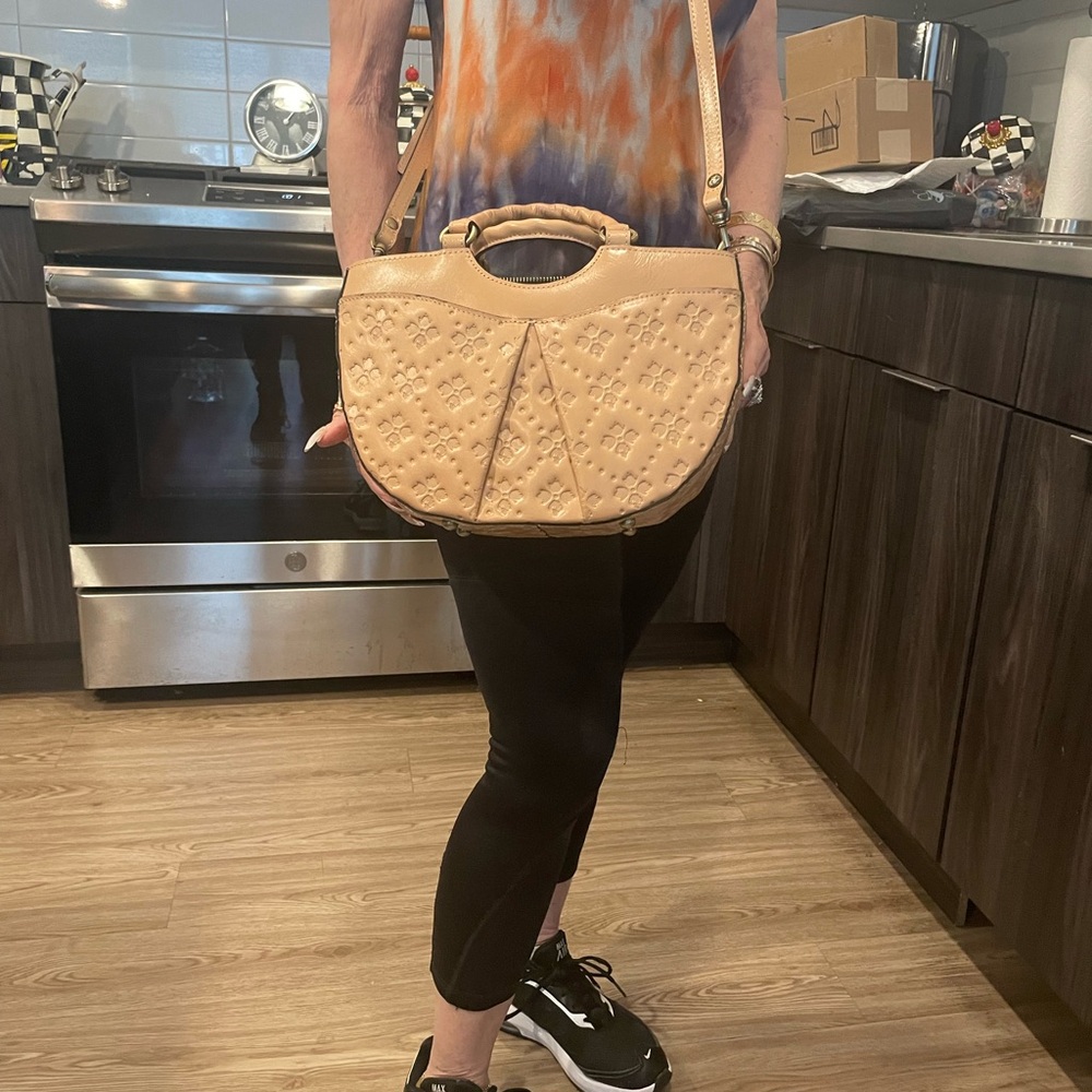 Beautiful Patricia Nash leather bag
